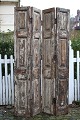 K&Co. presents: 
Room 
divider made of 
old French 
shutters with a 
really nice 
patina...