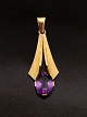 Middelfart 
Antik presents: 
14 carat 
gold pendant 
with amethyst