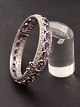 Middelfart 
Antik presents: 
Sterling 
silver bangle 
with amethysts