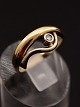 Middelfart 
Antik presents: 
14 carat 
gold ring with 
zircon