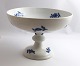 Lundin Antique 
presents: 
Royal 
Copenhagen. 
Blue flower. 
Cake bowl on 
foot. Model 
8064. Height 15 
cm. Diameter 
...