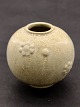 Middelfart 
Antik presents: 
Arne Bang. 
vase of 
stoneware #212