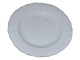 Antik K 
presents: 
White 
curved
Dinner plate 
25 cm. from 
1898-1923