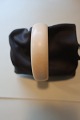 ViKaLi 
presents: 
An old arm 
ring made of 
bone
From Greenland
Diam: 7cm
W: 1,7cm
In a good 
condition