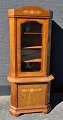 Pegasus – Kunst 
- Antik - 
Design 
presents: 
Danish 
mahogany 
bookcase with 
inlay, 1910 - 
1920.