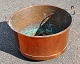 Pegasus – Kunst 
- Antik - 
Design 
presents: 
Antique 
Danish copper 
grue kettle, 
19th century