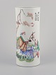 L'Art presents: 

Antique 
Chinese 
porcelain brush 
holder.