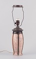 L'Art presents: 
German 
ceramicist. Art 
Nouveau table 
lamp made of 
ceramic.