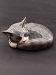 Middelfart 
Antik presents: 

Royal 
Copenhagen 
sleeping cat 
422