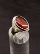 Middelfart 
Antik presents: 
Sterling 
silver ring 
with amber