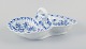 L'Art presents: 
Meissen, 
Germany. Blue 
Onion cabaret 
tray made of 
porcelain, 
two-part with 
handle.