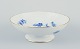 L'Art presents: 
Royal 
Copenhagen Blue 
Flower Curved, 
low 
centerpiece/cake 
dish.