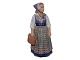 Antik K 
presents: 
Dahl 
Jensen
Large 
figurine, lady 
from 
Frederiksborg