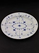 Middelfart 
Antik presents: 
Royal 
Copenhagen blue 
fluted dish 
1/99