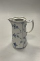 Danam Antik 
presents: 
Royal 
Copenhagen Blue 
Fluted Plain 
Pitcher No.32