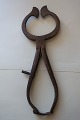 ViKaLi 
presents: 
An antique 
sugar candy 
pair of tongs
Handmade of 
iron
L: 20cm
About 1850
