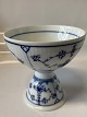 Antik Huset 
presents: 
Royal 
Copenhagen 
Fluted Blue 
Fluted Double 
Egg Cup
Dec. no. 1/301