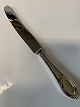 Antik Huset 
presents: 
Wooden 
Spoon 
Children's 
Knife Silver 
Children's 
Cutlery
Length 16.8 
cm.