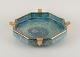 L'Art presents: 

Josef 
Ekberg 
(1877-1945) for 
Gustavsberg, 
Sweden.
Large 
octagonal 
ceramic bowl.