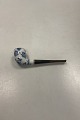 Danam Antik 
presents: 
Royal 
Copenhagen Blue 
Fluted Pipe