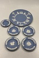Danam Antik 
presents: 

6 pieces 
Wedgewood 
Jasperware in 
blue signed by 
John Wedgewood 
in 1964