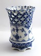 Lundin Antique 
presents: 
Royal 
Copenhagen. 
Blue Fluted, 
full lace. 
Vase. Model 
1016. Height 11 
cm. (1 quality)
