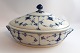 Lundin Antique 
presents: 
Royal 
Copenhagen. 
Blue fluted, 
plain. Oval 
lidded dish. 
Model 405. 
Length 23 cm. 
Width ...