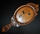 Pegasus – Kunst 
- Antik - 
Design 
presents: 

Sorrento 
hand mirror, 
19th century. 
Italy.