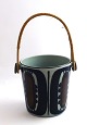 Lundin Antique 
presents: 
Aluminia. 
Tenera ice 
bucket. 
Inge-Lise 
Kofoed. Height 
12 cm. Diameter 
11 cm. (1 
quality)