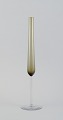 L'Art presents: 
Bengt Orup 
(1916-1996), 
Swedish glass 
artist, for 
Johansfors, 
Sweden.
‘Tulip vase’ 
on foot. ...