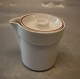 Klosterkælderen 
presents: 
RED line 
3062 Creamer 8 
cm (388) -4 ALL 
Seasons Royal 
Copenhagen 
faience Red Top