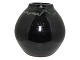 Antik K 
presents: 
Dahl 
Jensen art 
pottery
Vase with 
black glaze 
from 1925-1928