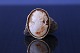 Antik Huset 
presents: 
Cameo 
brooch in 14 
karat gold, 
with a 
beautiful 
pattern and 
nice color.