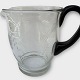 Moster Olga - 
Antik og Design 
presents: 
Holmegaard
Juno glass jug
*DKK 175