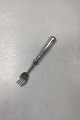 Danam Antik 
presents: 
Zwilling 
Shellfish fork 
in silver stain