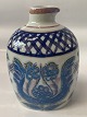 Antik Huset 
presents: 
Royal 
Copenhagen, 
Tenera flacon 
in faience.
Dec. No. 415 / 
2918.