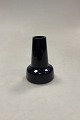 Danam Antik 
presents: 
Black 
Glass Vase. 
Manufacturer 
unknown, may be 
Holmegård