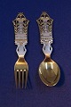 Antikkram 
presents: 
Michelsen 
set Christmas 
spoon and fork 
1923 of Danish 
gilt sterling 
silver