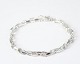 Osted Antik & 
Design 
presents: 
Bracelet / 
Bangle - Anchor 
Facet - Silver 
- lobster clasp 
- 25cm
Great 
condition
