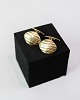 Osted Antik & 
Design 
presents: 
Cufflinks 
- 14 carat gold 
- Stamped 585 - 
Grooved surface 
design
Great 
condition
