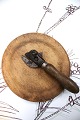 K&Co. presents: 
Swedish 
19th century 
wooden plate 
with fine 
patina...