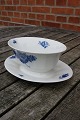 Antikkram 
presents: 
Blue 
Flower Angular 
Danish 
porcelain, oval 
sauce-boats on 
fixed stand No 
8631