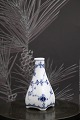K&Co. presents: 
Rare Royal 
Copenhagen, 
Blue Fluted 
Plain vase. 
RC# 1/453. 
1898-1923...