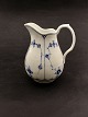 Middelfart 
Antik presents: 
Royal 
Copenhagen rare 
milk jug 1/157