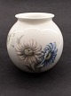 Middelfart 
Antik presents: 
B&G ball 
vase 8697/472