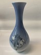 Antik Huset 
presents: 
Lyngby 
vase with 
floral motif
Height 13 cm