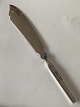 Antik Huset 
presents: 
Layer cake 
knife Ballerina 
Silver plated
Length. 28.6 
cm