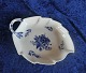 Antikkram 
presents: 
Blue 
Flower Plain 
Danish 
porcelain. 
Dishes, 
leaf-shaped 
27cm