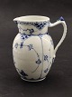 Middelfart 
Antik presents: 
Royal 
Copenhagen blue 
fluting jug 
1/763