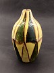 Middelfart 
Antik presents: 
Ceramic 
vase 25 cm 
beautifully 
decorated